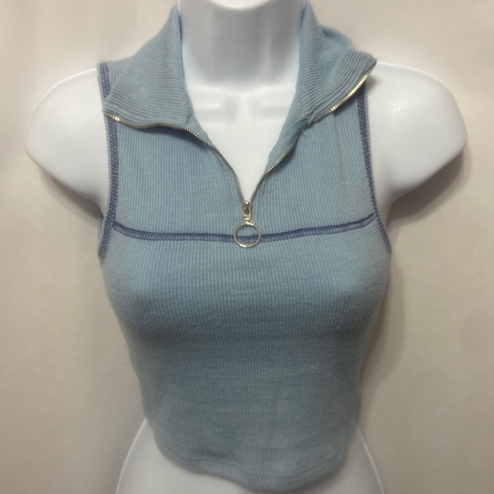 Bijou Apparel collared sleeveless crop top